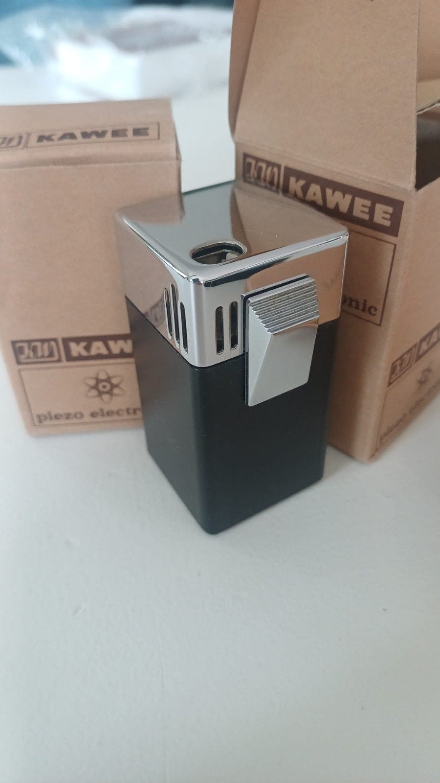 2 stuks, vintage Kawee Piezo Electronic aansteker. Nieuw! WD, Ophalen of Verzenden, Nieuw, Aansteker