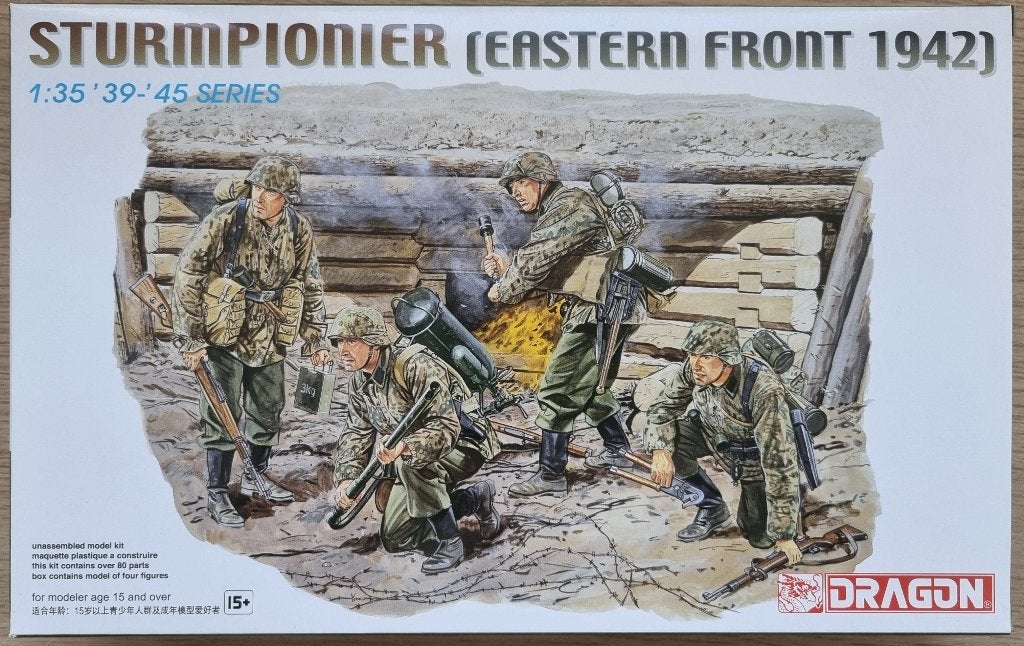Dragon 1:35 #6146 WWII German Sturmpionier (Eastern Front), Ophalen of Verzenden, Nieuw, 1:35 tot 1:50, Figuur of Figuren