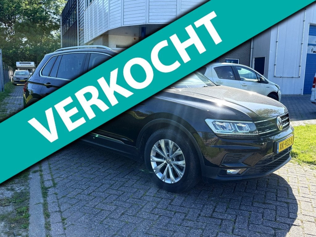 Volkswagen Tiguan 1.5 TSI Comfortline Business/Clima/Ecc/Led, Stof, 4 cilinders, Zwart, Origineel Nederlands