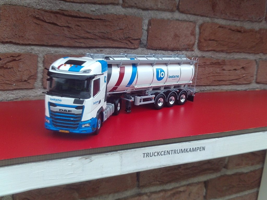 WSI  Daf  XG  4 x 2 + Tank  Trailer  van  Lootsma., Hobby en Vrije tijd, Ophalen of Verzenden, Nieuw, Bus of Vrachtwagen, Wsi