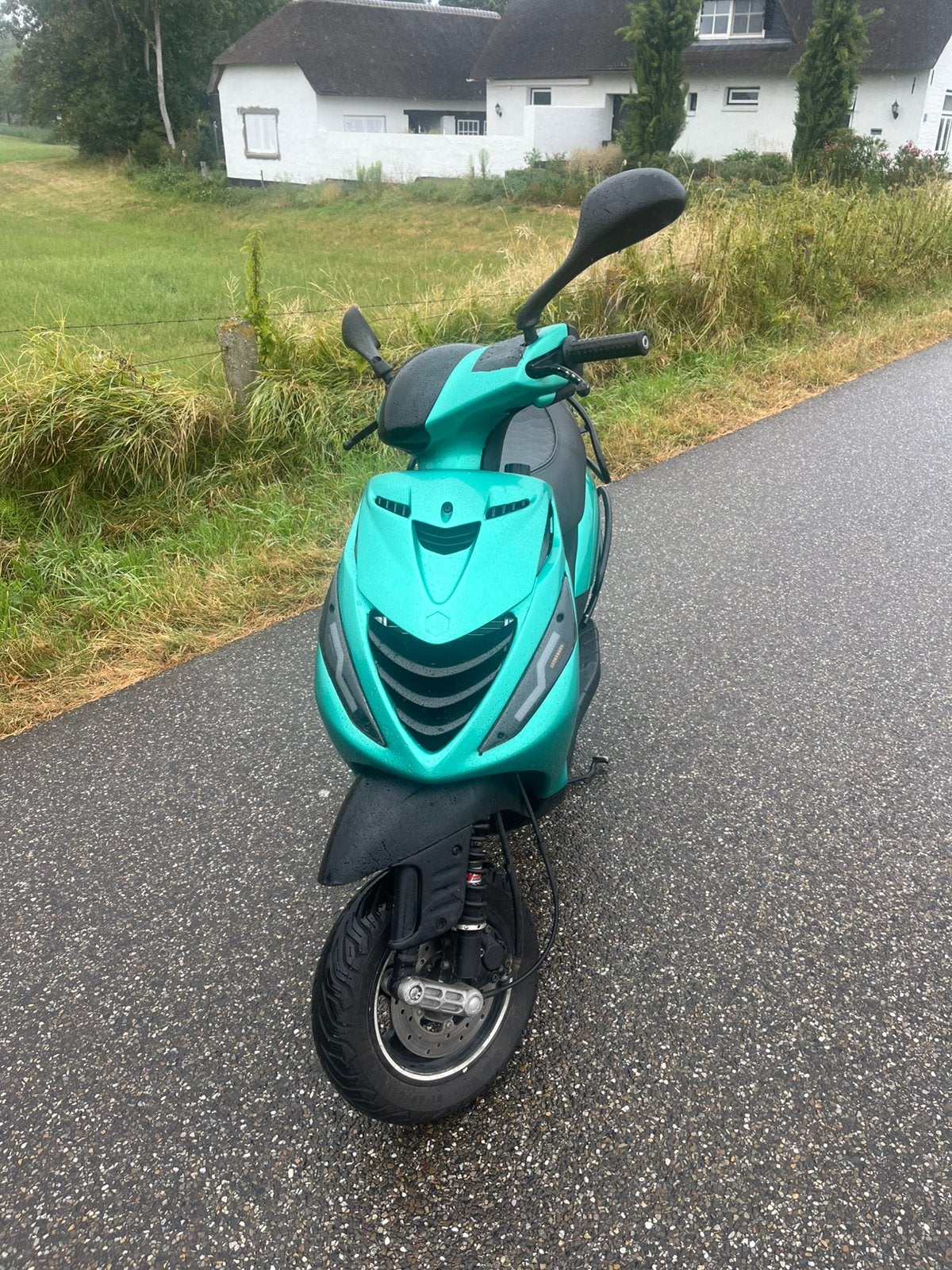 Piaggio zip 2t sp 70cc h2o/lc custom ( ook teruil!), Fietsen en Brommers, Scooters | Piaggio, Zo goed als nieuw, Zip, Tweetakt