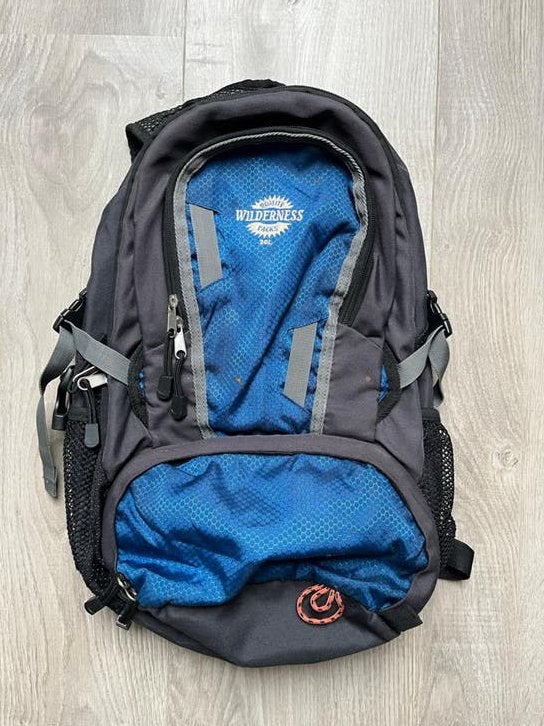 Wilderness Trail Rugzak - Ideaal voor Outdoor Avonturen, Gebruikt, 25 tot 40 cm, Trekking, Ophalen