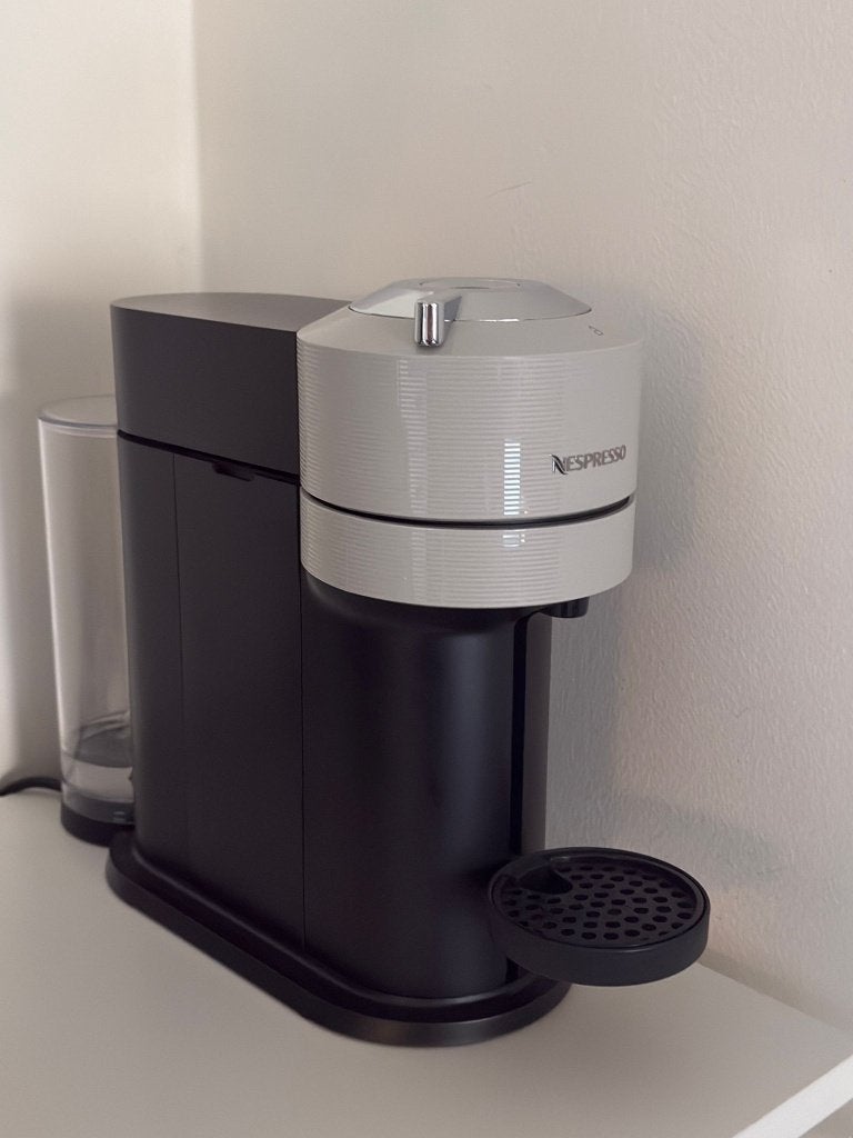 Nespresso Vertuo Light Gray coffee machine, Afneembaar waterreservoir, Overige typen, Ophalen of Verzenden, 1 kopje