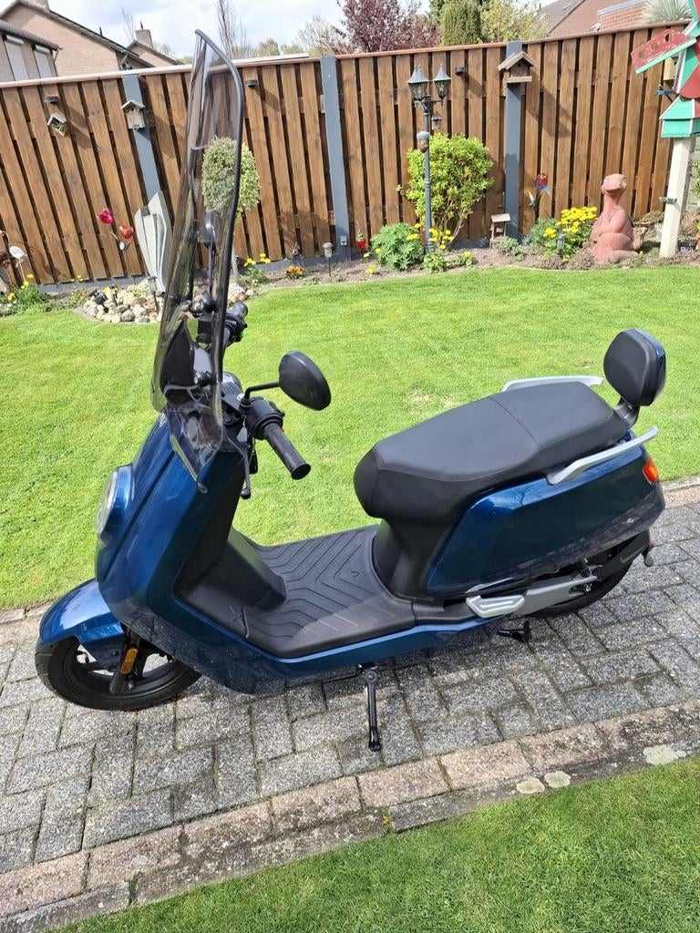 NIU N1S Scooter, Fietsen en Brommers, Snorfietsen en Snorscooters, Ophalen, Zo goed als nieuw, Elektrisch, Overige merken