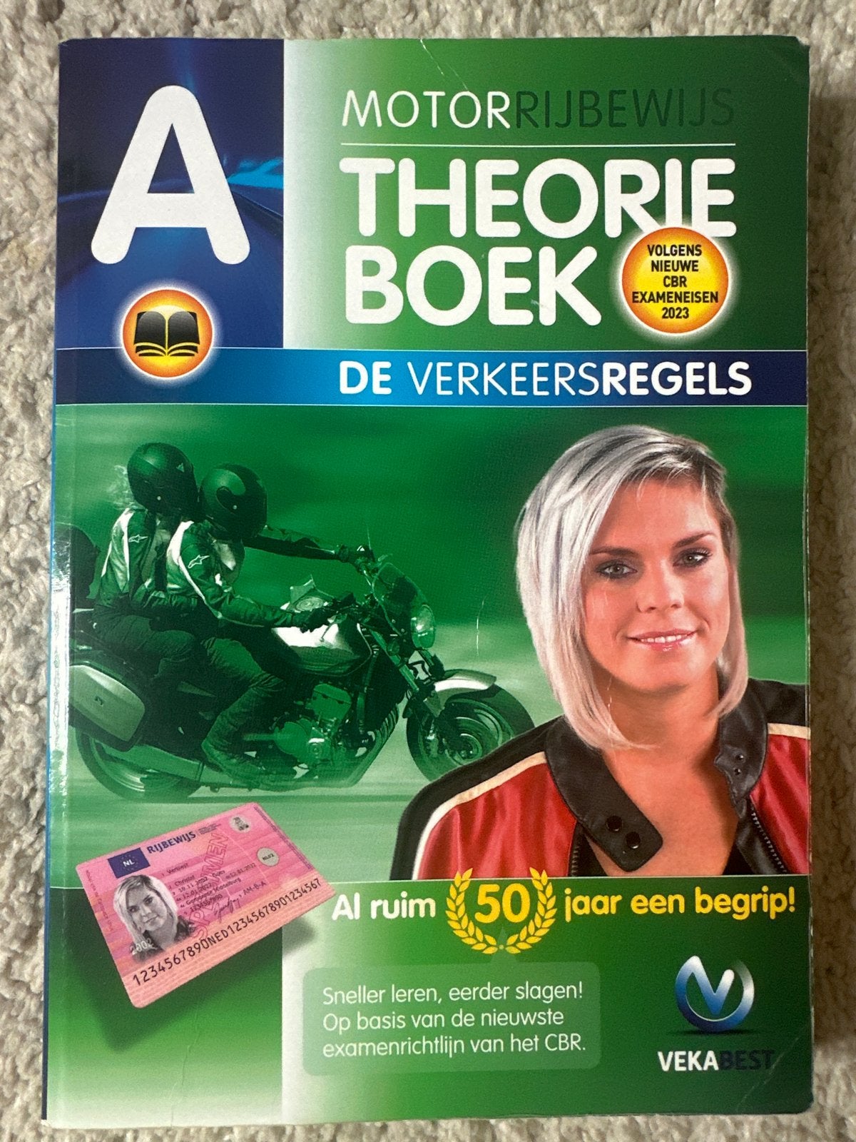 Motorrijbewijs Theorie Boek 5e druk - Nieuwe Exameneisen, Boeken, Ophalen of Verzenden, Zo goed als nieuw, Algemeen