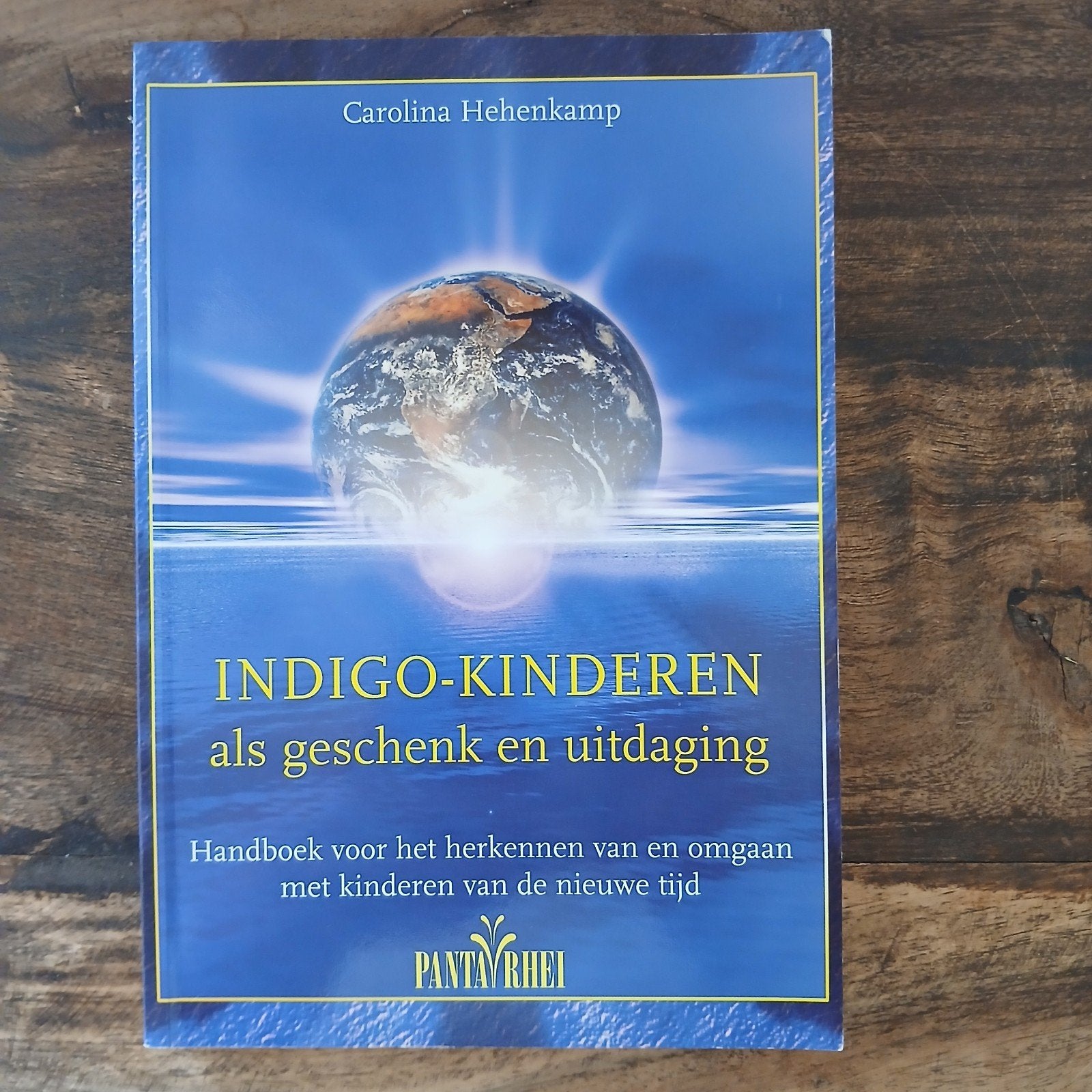 Indigo-kinderen als geschenk en uitdaging, Ophalen of Verzenden, Zo goed als nieuw, Spiritualiteit algemeen, Achtergrond en Informatie