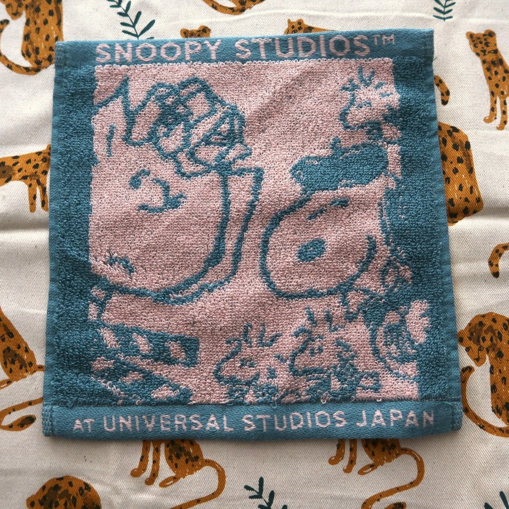 Snoopy Peanuts Strips Handdoekje van Universal Studios Japan, Ophalen of Verzenden, Snoopy, Nieuw, Overige typen