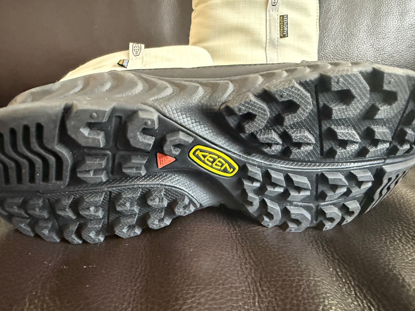 Nieuwe Keen Snowboots - Maat 36- Waterdicht, Ophalen of Verzenden, Nieuw, Beige, Snowboots