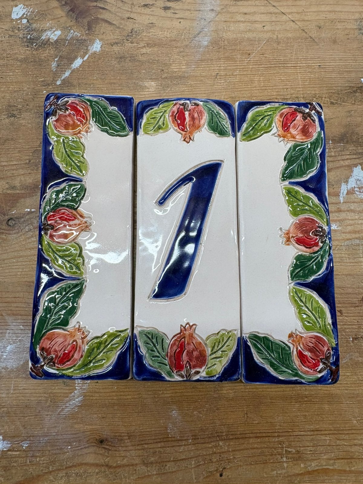 Huisnummer 1, Gebruikt, Steen/keramiek, Ophalen of Verzenden, 15 cm
