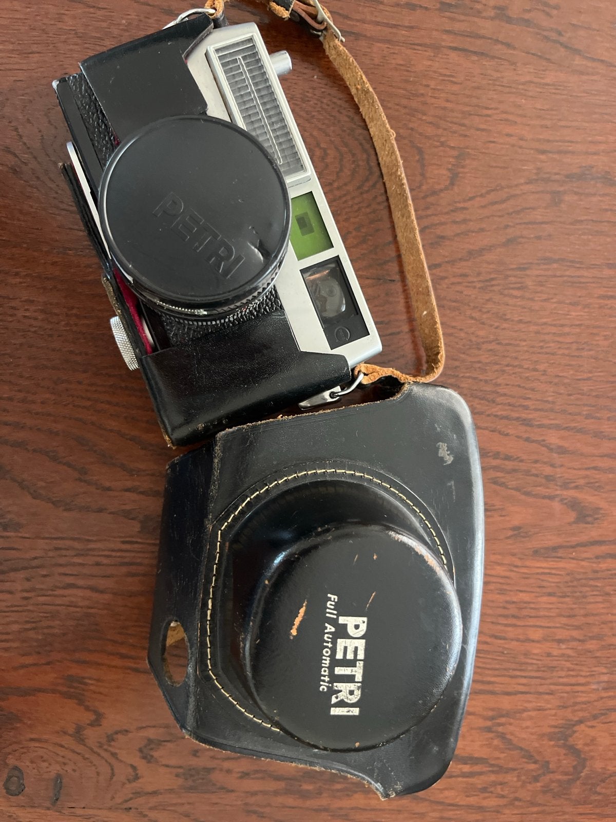 Petri Full Automatic Compact Camera met Leren Hoes, Ophalen of Verzenden, Gebruikt, Compact, Overige Merken