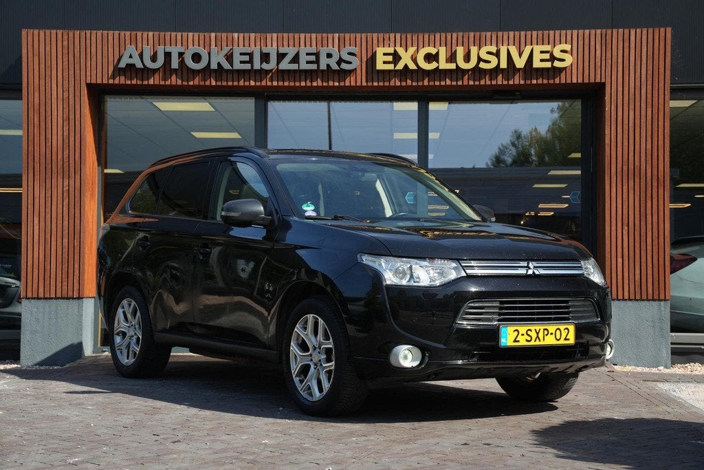 Mitsubishi Outlander 2.0 PHEV instyle Navi Leer PDC Clima St, Auto's, Mitsubishi, 1998 cc, Euro 6, 4 cilinders, Zwart
