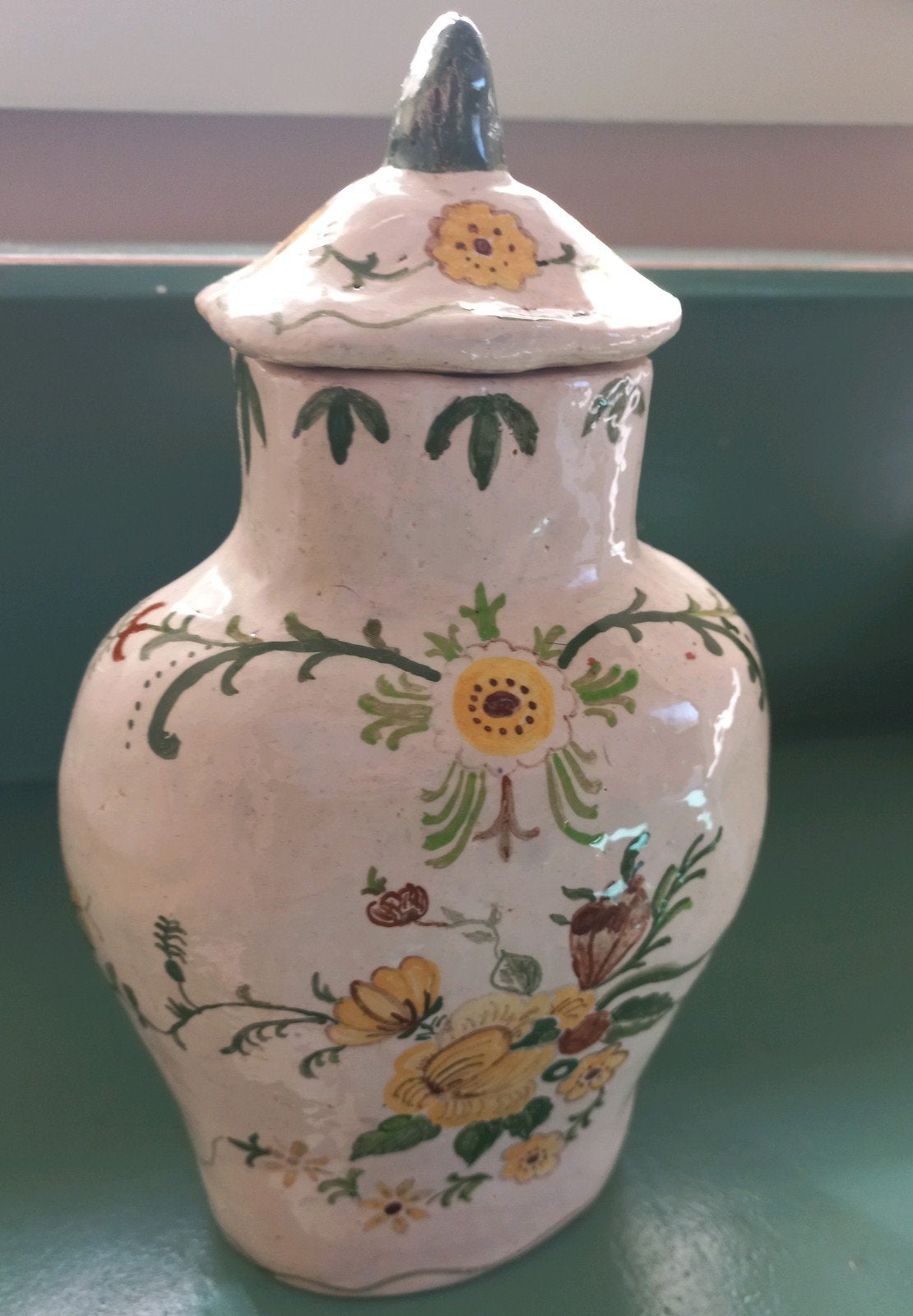 Antieke handgeschilderde aardewerken pot met deksel, Antiek en Kunst, Ophalen of Verzenden