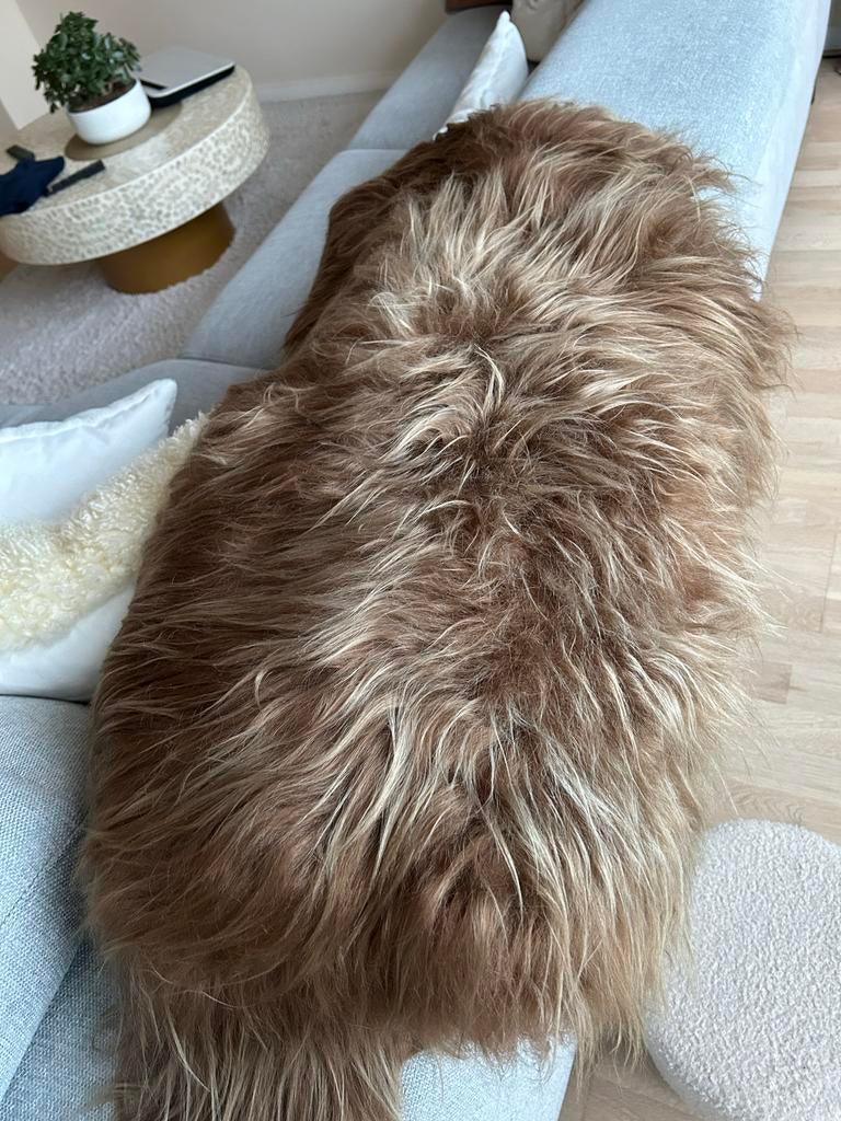 Brown real fur throw from iceland, Bruin, Zo goed als nieuw, 150 tot 200 cm, Rechthoekig