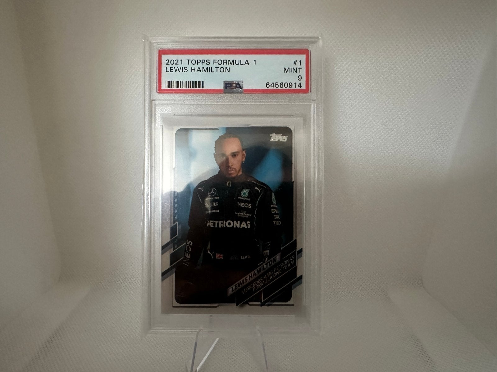 Lewis Hamilton 2021 Topps F1 PSA 9 Mint Kaart, Verzamelen, Ophalen of Verzenden, Zo goed als nieuw, Formule 1