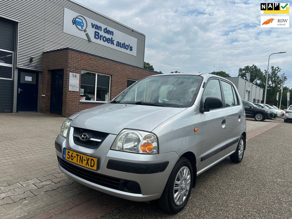Hyundai Atos 1.1i Active Young, Auto's, Hyundai, Voorwielaandrijving, Stof, 31 €/maand, 4 cilinders