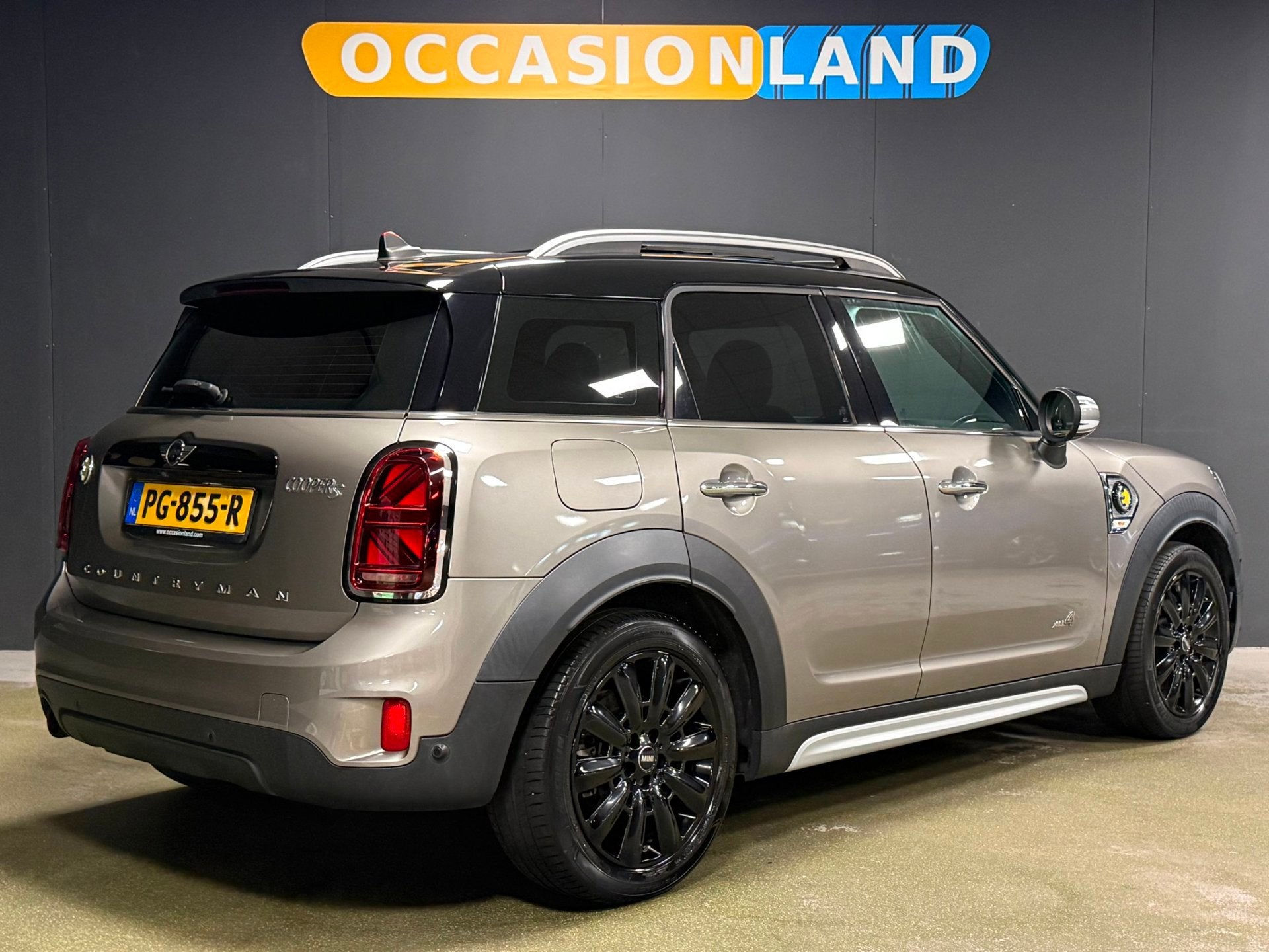 Mini Countryman 1.5 Cooper S E ALL4 Chili|PANO|HK|HUD|CAMERA, Auto's, Automaat, Dealer onderhouden, 136 pk, Gebruikt