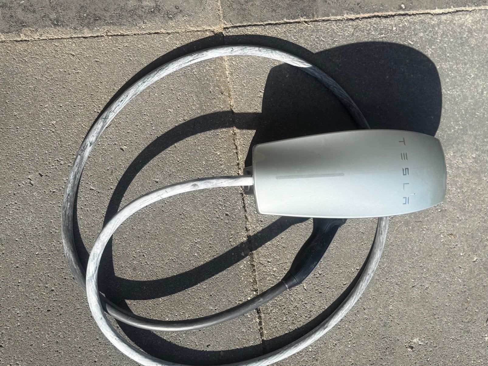 Foto 5 van Tesla Wall Connector Laadpaal - Zeer Goede Staat