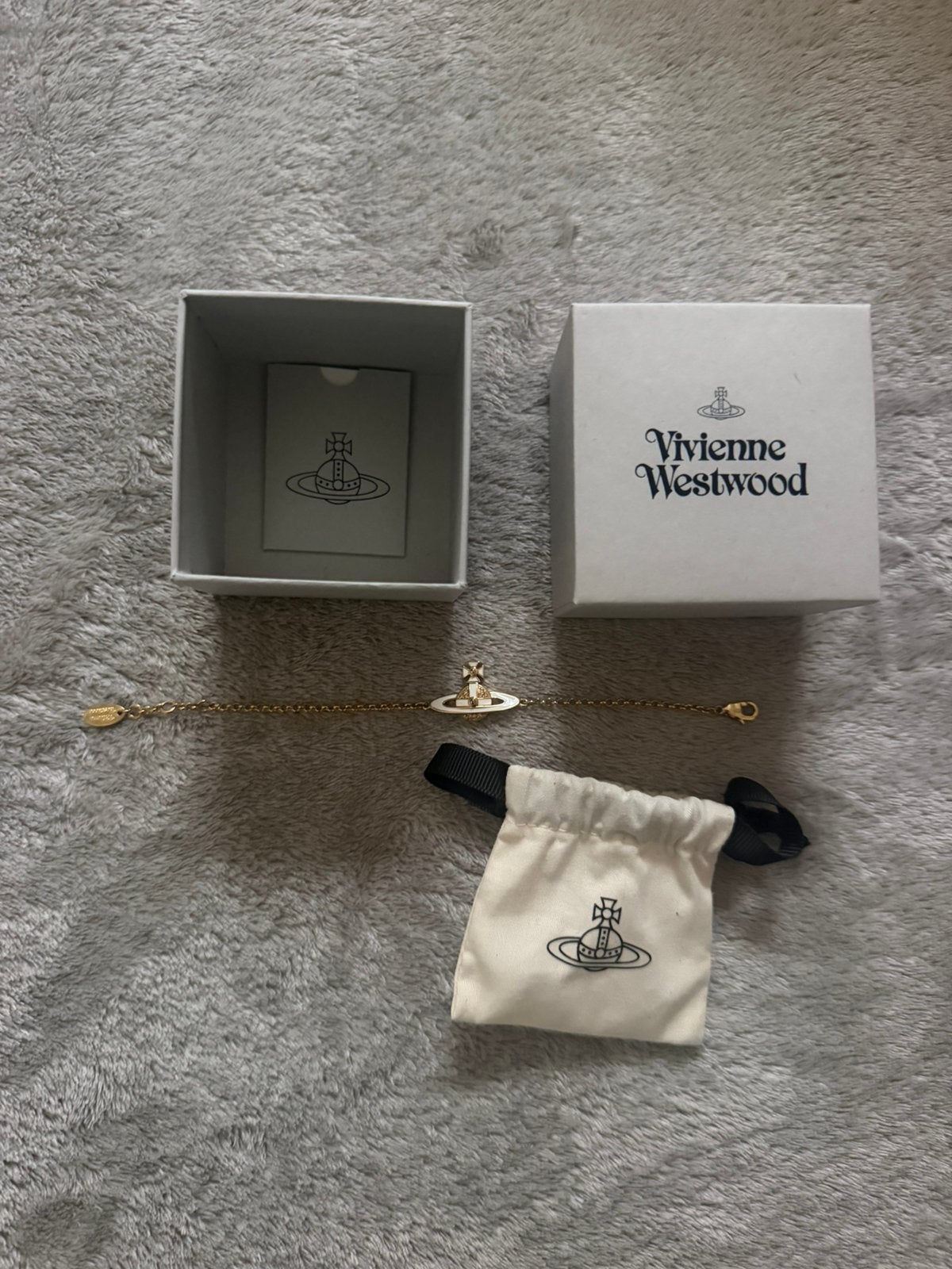 Vivienne westwood armband goud, Sieraden, Tassen en Uiterlijk, Ophalen of Verzenden, Zo goed als nieuw, 17 tot 18, Dame