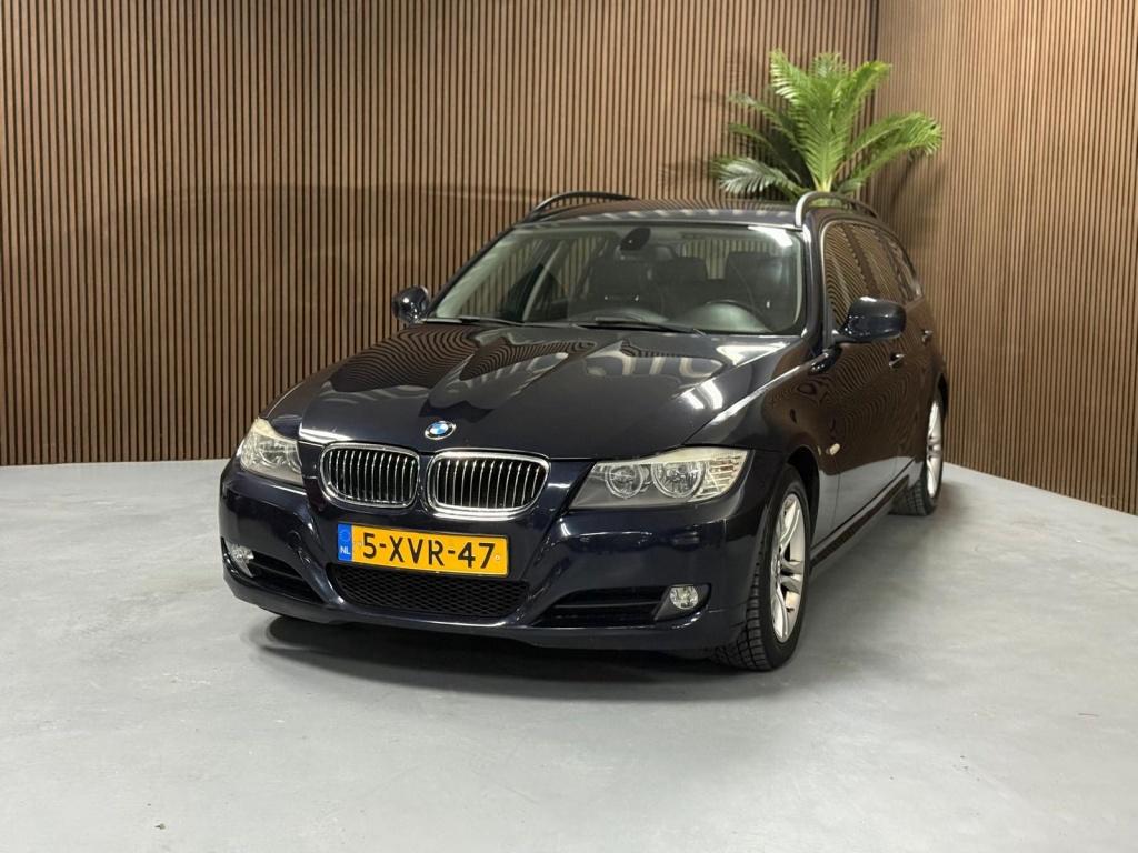 BMW 3 Serie Touring 318i Corp.L.Bns Line (bj 2010), Auto's, BMW, Euro 5, 4 cilinders, Blauw, Handgeschakeld