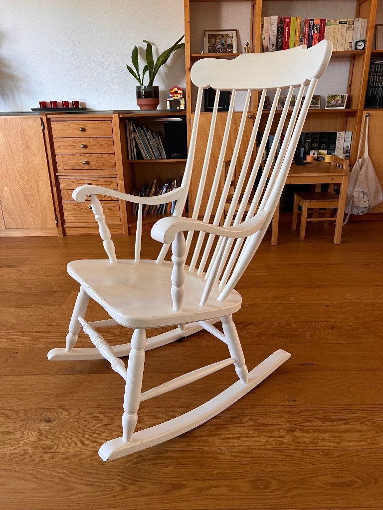 Witte houten schommelstoel, Ophalen, Gebruikt, Eén, Hout