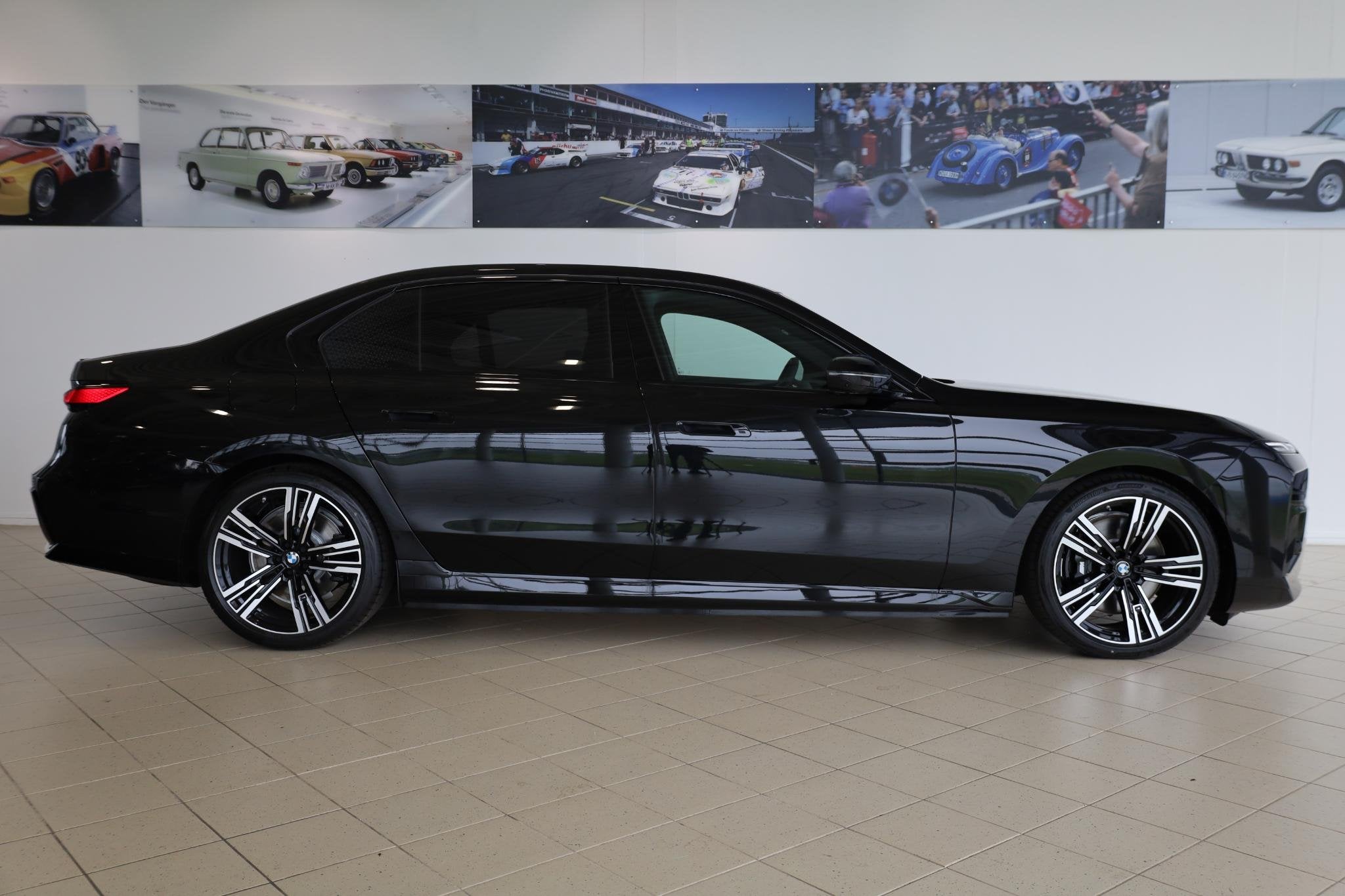BMW i7 xDrive60 | M Sportpakket Pro | Massagestoelen | Sky L, Auto's, Automaat, 624 km, Zwart, Vierwielaandrijving
