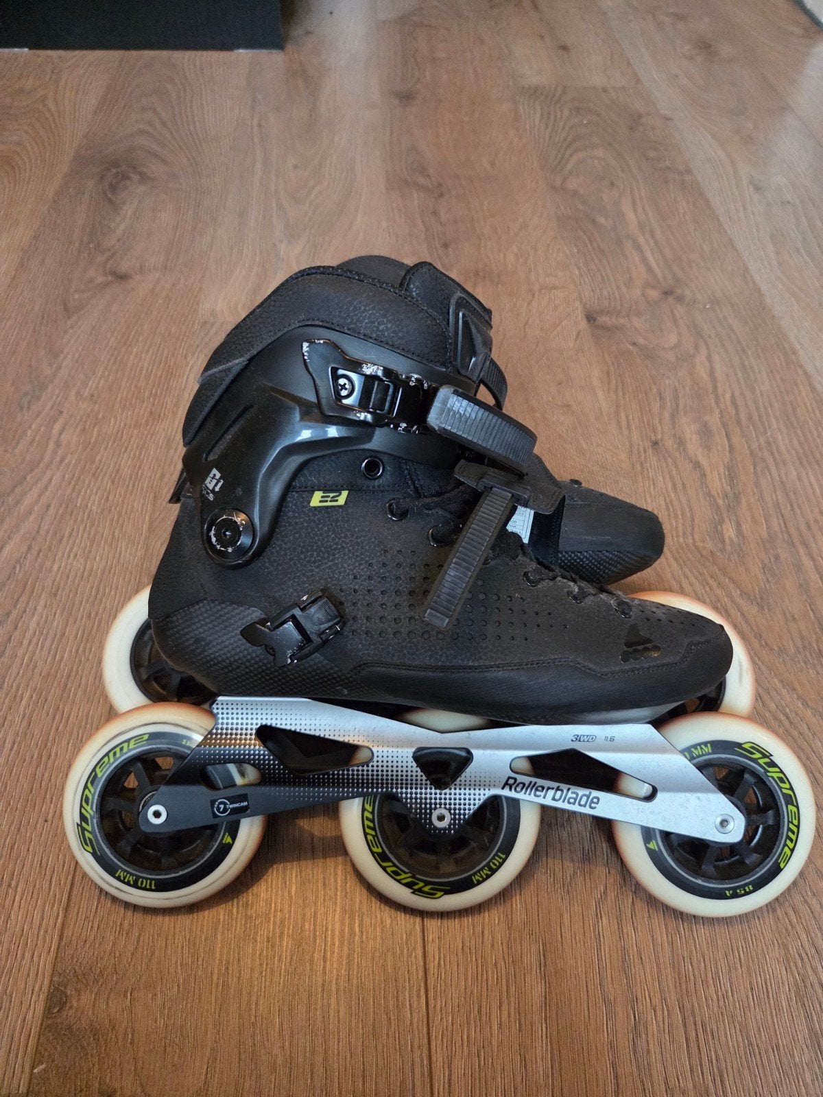 Rollerblade E2 110 3WD skates maat 44.5, Zo goed als nieuw, Inline skates 4 wielen, Ophalen, Overige merken