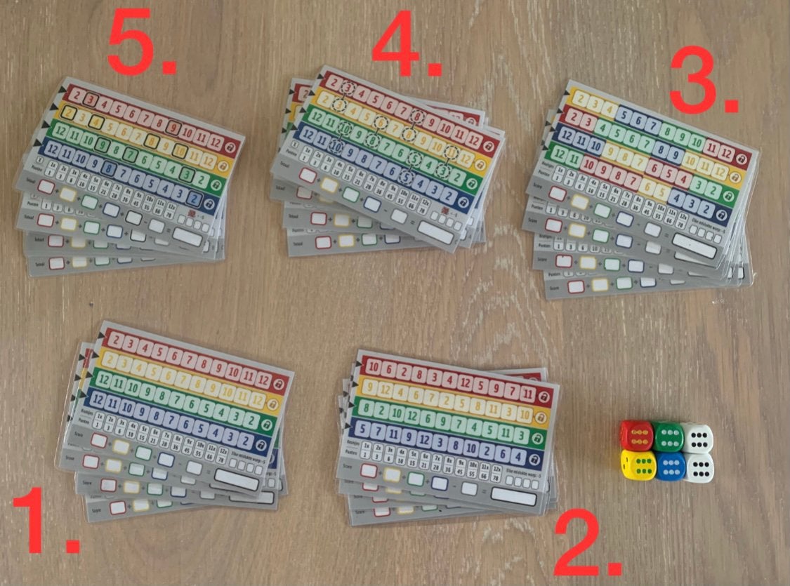 QWIXX geplastificeerde score kaarten. Dobbelstenen + stiften, Hobby en Vrije tijd, Gezelschapsspellen | Overige, Ophalen of Verzenden