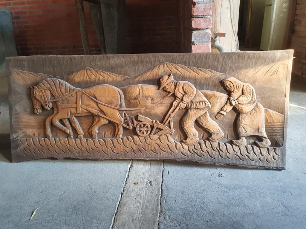 Groot Houten Wandpaneel: Ploegende Boeren met Paard, Antiek en Kunst, Ophalen, Handgemaakt, Wanddecoratie, 1 meter - 2 meter