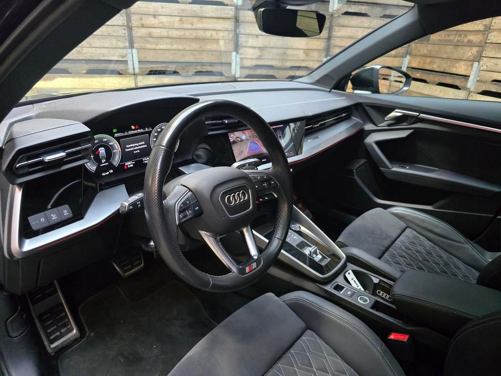 Audi A3 Sportback 45 TFSI e S edition Competition LED PanoCa, Gebruikt, 4 cilinders, 150 pk, Leder en Stof