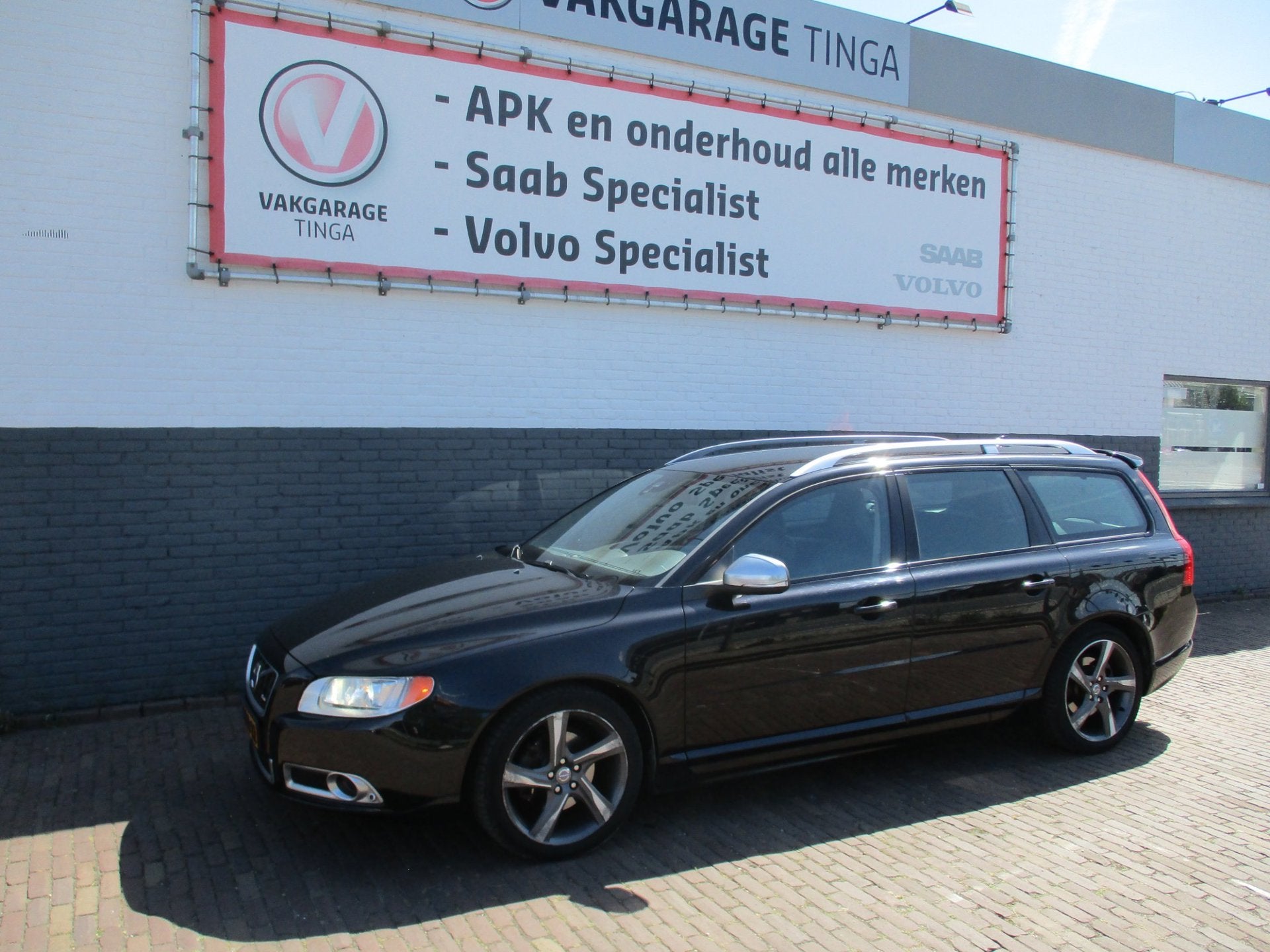 Volvo V70 1.6 T4 R-Edition, Voorwielaandrijving, 15 km/l, Zwart, 4 cilinders