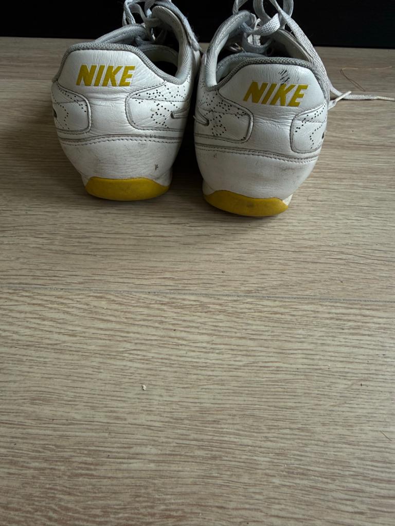 Limited Edition Witte Nike5 Gato Zaalvoetbalschoenen, Ophalen of Verzenden, Gedragen, Wit, Sportschoenen