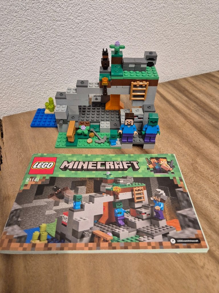 Lego Minecraft 21141 The Zombie Cave, Lego, Lego, Gebruikt, Ophalen of Verzenden