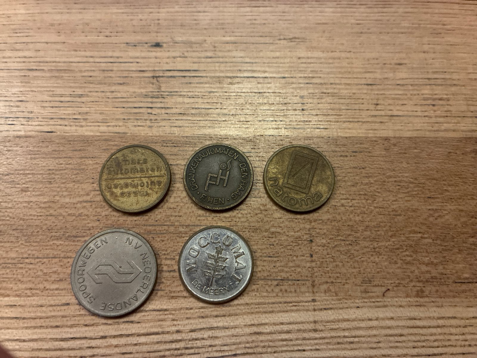 5  Nederlandse automaat-tokens / munten – jaren ’50-’80, Ophalen of Verzenden, Overige typen