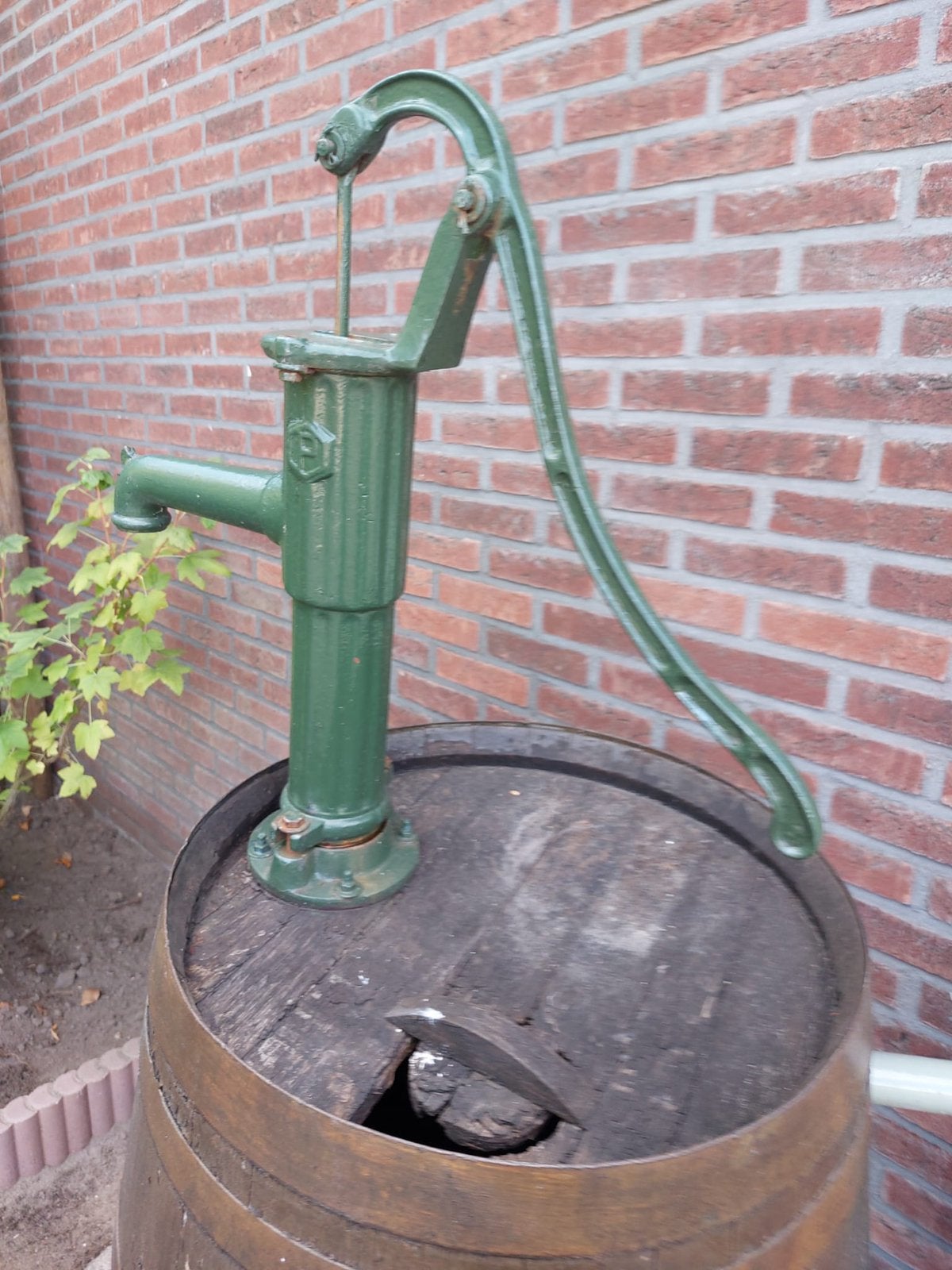 Gietijzeren handpomp voor regenton, Tuin en Terras, Waterpompen, Ophalen, Zo goed als nieuw