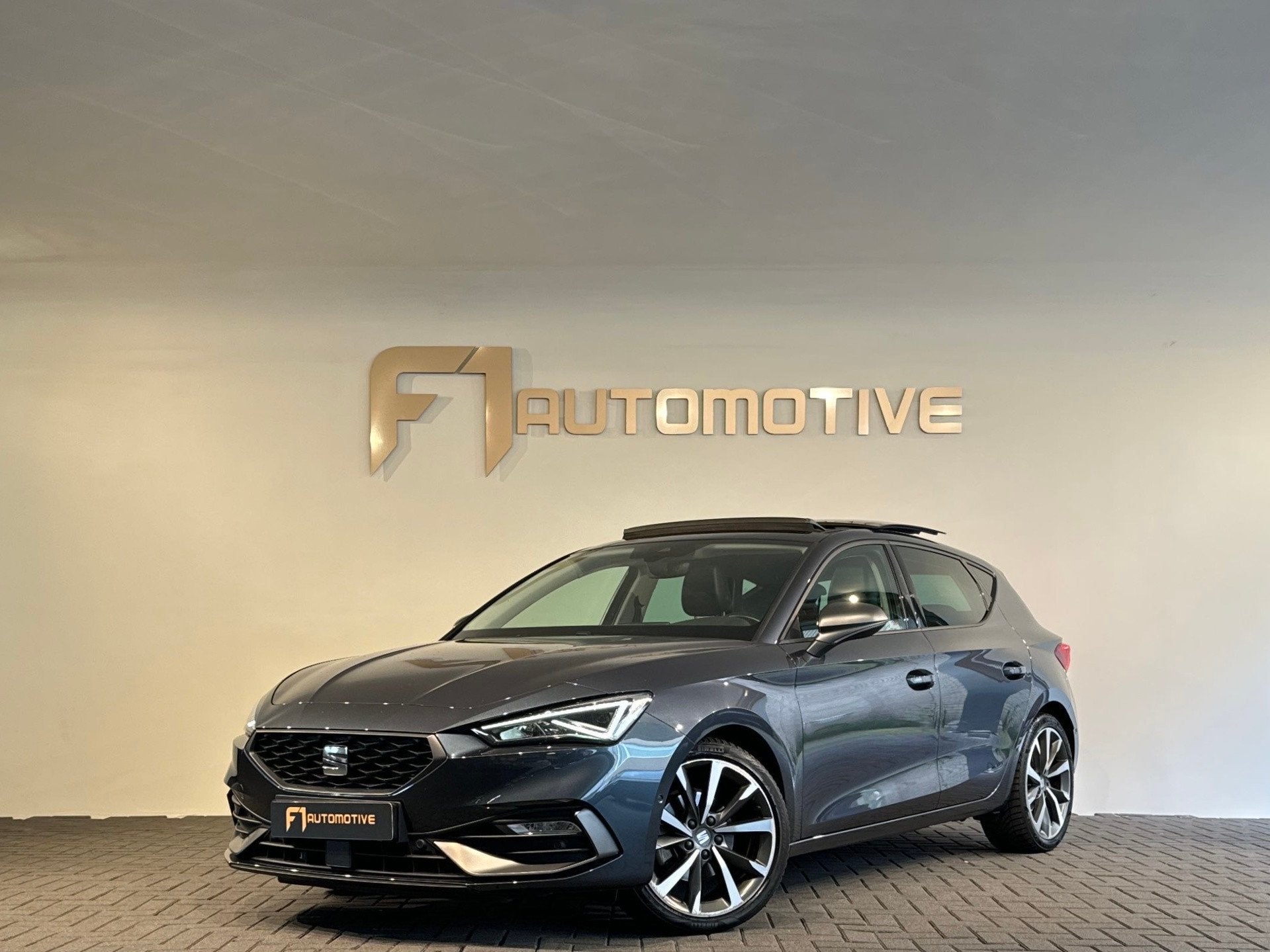 Seat Leon 1.5 eTSI FR BTW| Pano|Stoelverwarming|BlindSpot|St, Auto's, 4 cilinders, 150 pk, Alcantara, Bedrijf