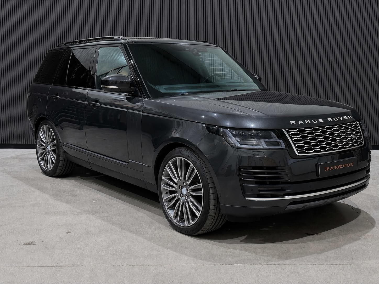 Land Rover Range Rover P400e Vogue / Pano / Meridian / Softc, Auto's, Automaat, Dealer onderhouden, Gebruikt, 4 cilinders