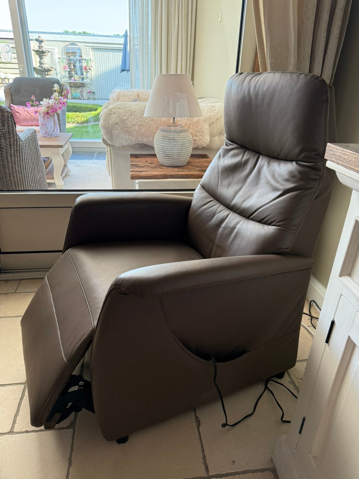 Comfortabele Elektrische Relaxfauteuil CIAR, Ophalen, Zo goed als nieuw, 75 tot 100 cm, Modern