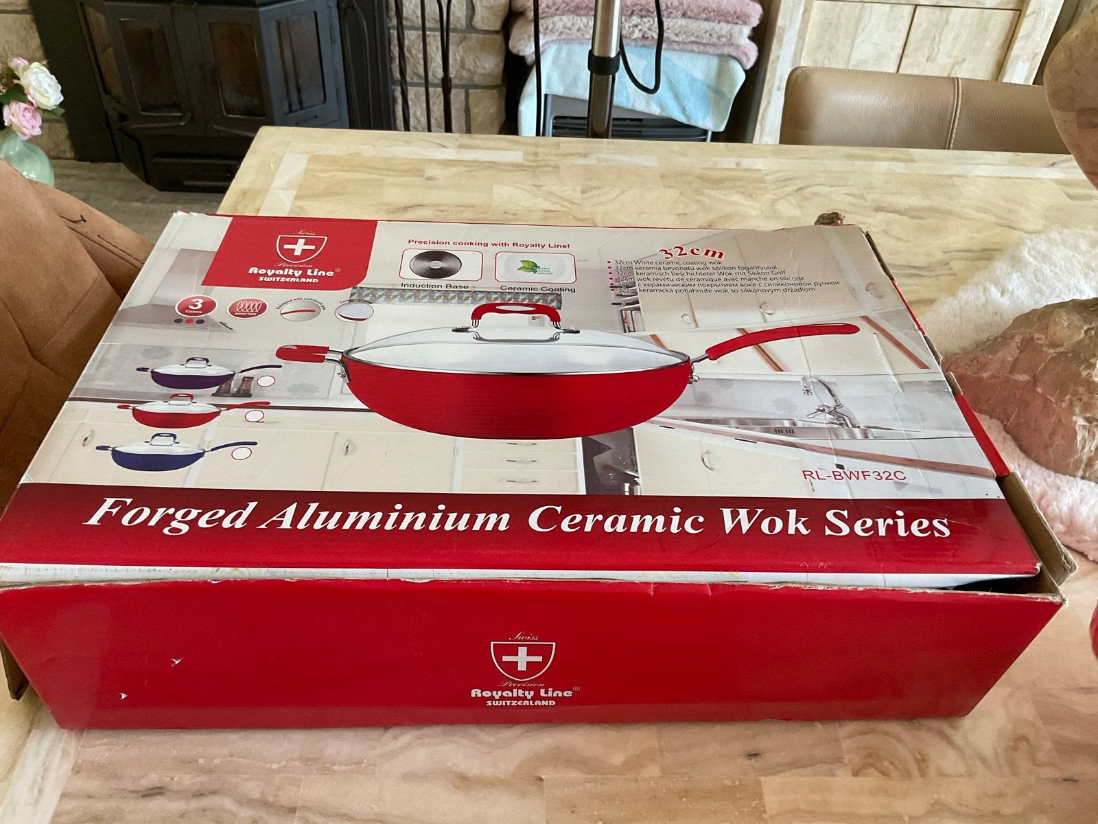Royalty Line Wokpan 32 cm - Keramische Coating, Huis en Inrichting, Antiaanbaklaag, Ophalen of Verzenden, Nieuw, Aluminium