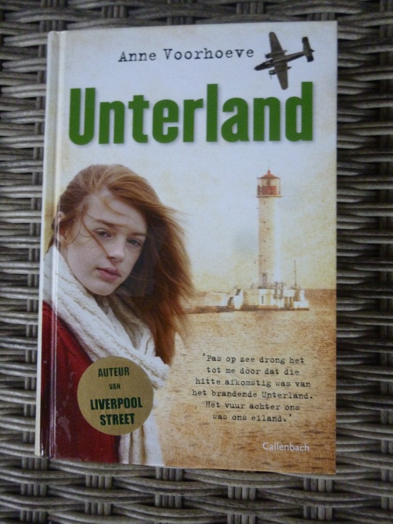 Unterland - Anne Voorhoeve (Jeugdboek), Boeken, Gelezen, Ophalen of Verzenden, Fictie, Anne Voorhoeve