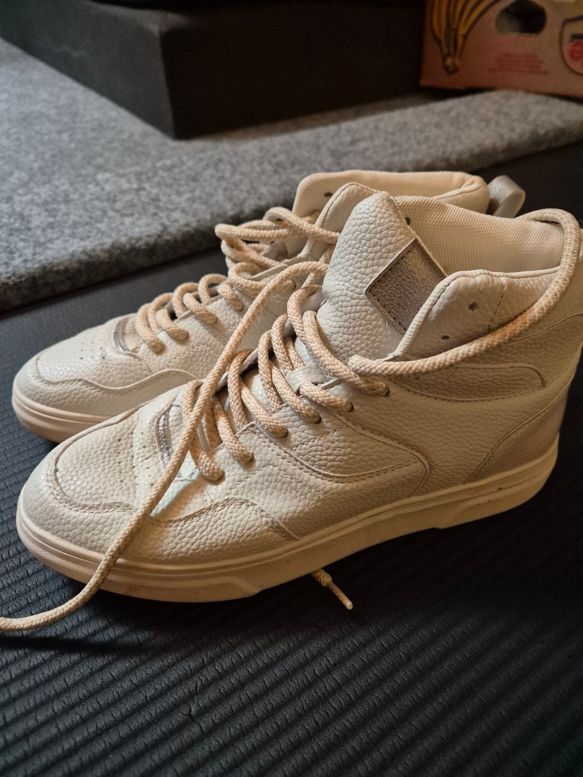 creme hoge gymp 40, Ophalen of Verzenden, Zo goed als nieuw, Beige, Sneakers of Gympen