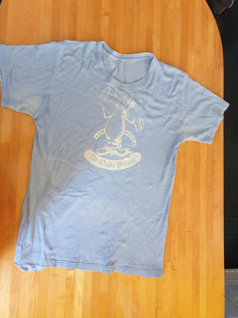 2 erg oude T shirts van Oude Veiling Aalsmeer, Ophalen, Gedragen, Maat 52/54 (L), Blauw