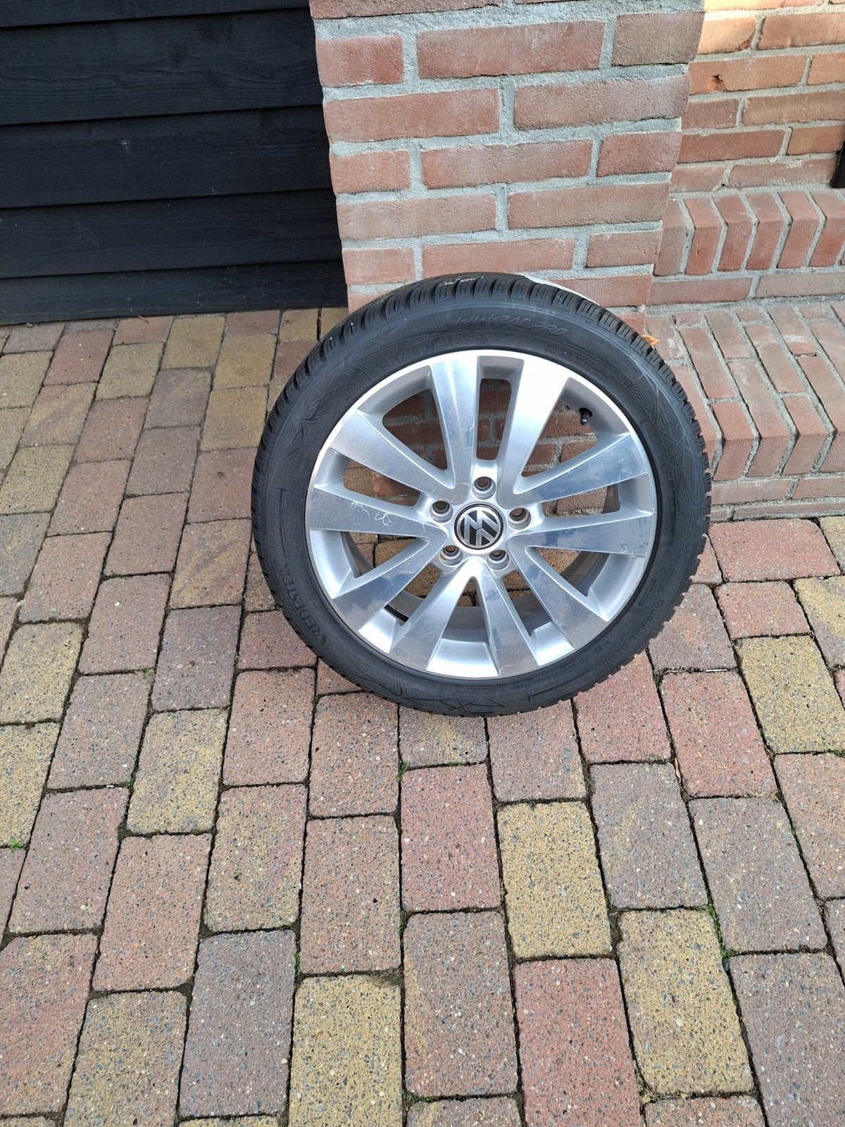 Winterbanden met 17 inch originele VW Golf velgen, Auto-onderdelen, Ophalen, Gebruikt, Banden en Velgen, 17 inch