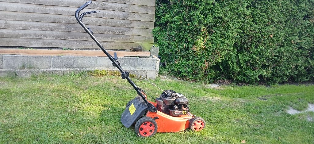 Benzine grasmaaiers met en zonder opvangbak 50 euro per stuk, Ophalen, Cirkelmaaier, Gebruikt, 40 t/m 49 cm