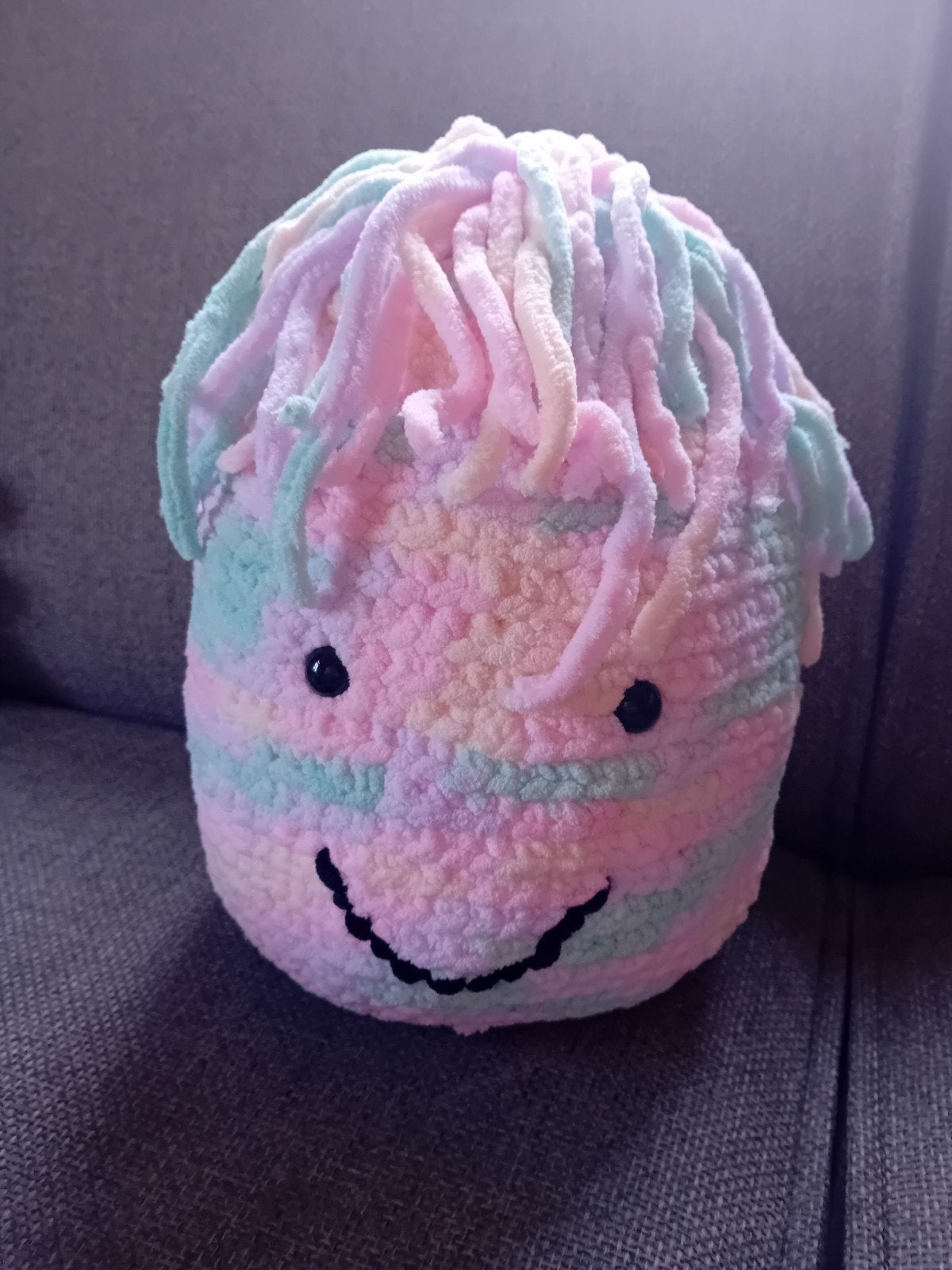 Gehaakte Handgemaakte Knuffel met Vrolijk Gezicht, Ophalen of Verzenden, Nieuw, Overige materialen, Knutselwerk