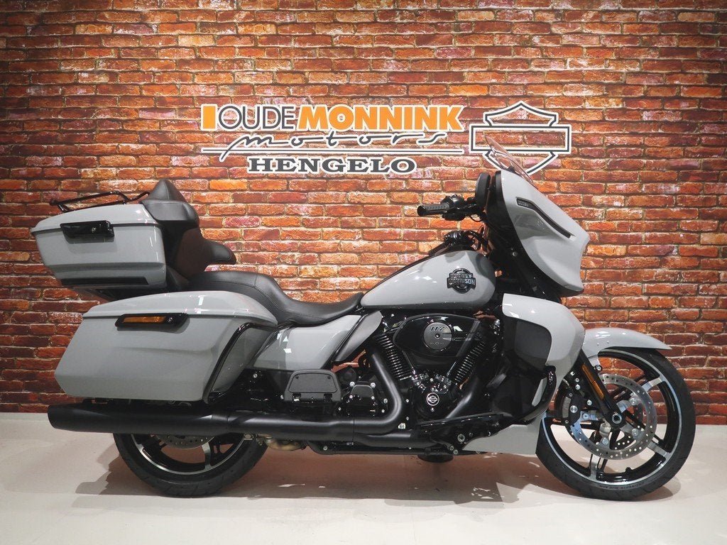 Harley-Davidson FLHXU Street Glide Ultra 117 Electra Glide U, Info@harley-davidson.com, Bedrijf, Laan van Vredenoord 33
2289 DA  Rijswijk ZH