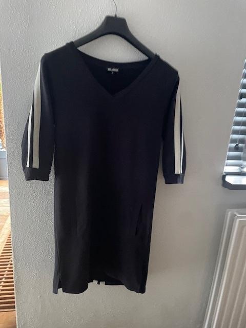 Jurk driekwart mouw, Kleding | Dames, Jurken, Ophalen of Verzenden, Gedragen, Maat 42/44 (L), Zwart
