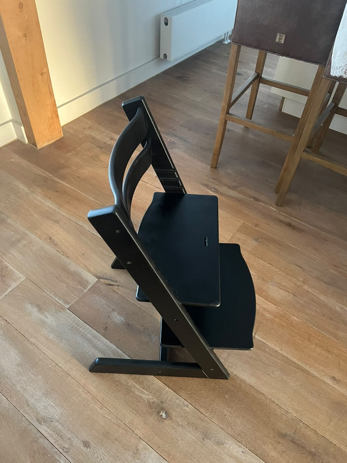 Stokke Tripp Trapp uit 2019 – mat zwart – opgeknapt, Ophalen, Zo goed als nieuw, Meegroeistoel