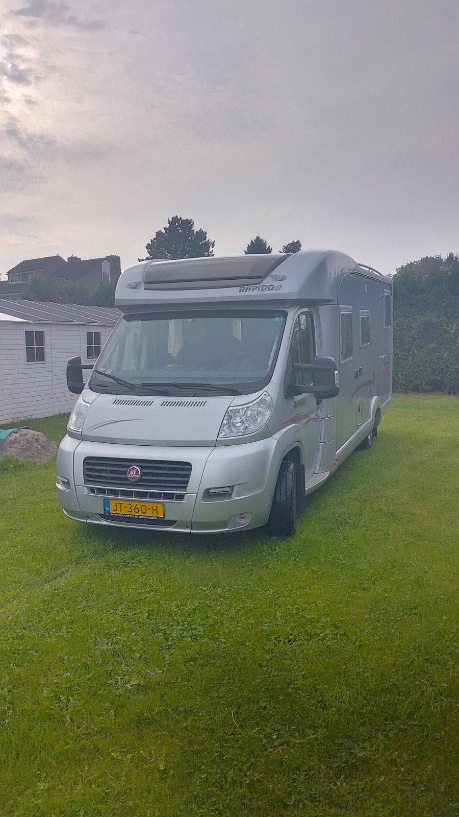 Rapido 7096+ half Integraal Camper - Luxe en Ruimte, Standaard zit, Ringverwarming, Half-integraal, Koelkast