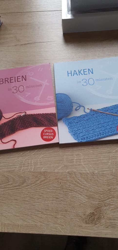 Haak en breiboek, Hobby en Vrije tijd, Breien en Haken, Ophalen of Verzenden, Zo goed als nieuw, Haken, Patroon of Boek