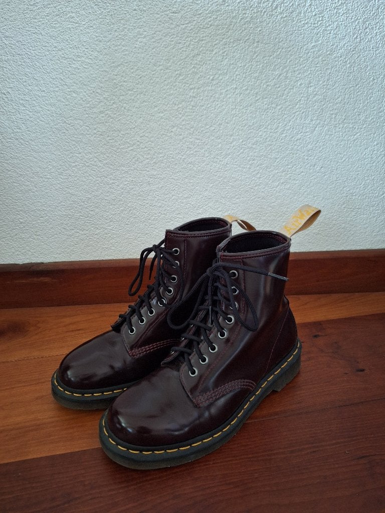 Wijnrode Dr. Martens maat 41 ZGAN, Lage of Enkellaarzen, Ophalen of Verzenden, Rood, Dr. Martens